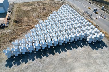 福島県　小名浜港東港地区防波堤被服工事